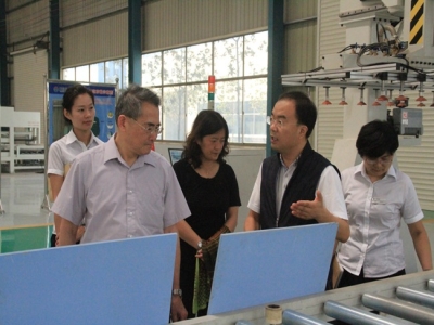 耐火磚布料機(jī)----耐火材料行業(yè)實(shí)現(xiàn)自動化的明星產(chǎn)品