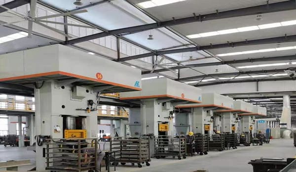 伺服壓磚機(jī)